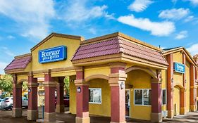 Rodeway Inn & Suites Corona